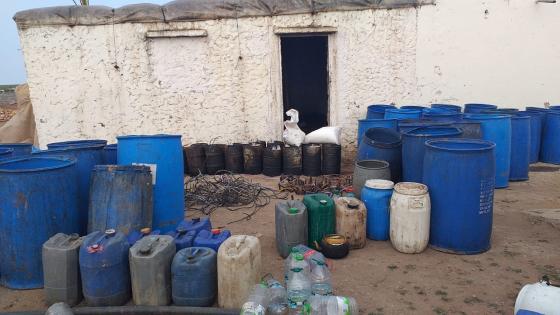 عناصر الشرطة القضائية بازمور تسقط مشتبهين في الاتجار وتصنيع مسكر ماء الحياة
