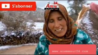*فيديو يبكي القلوب* معاناة أطفال المناطق الجبالية مع التلوج