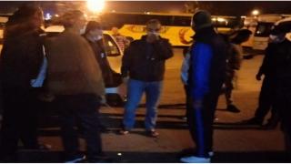 القائد خالد المعروفي يظبط 50 شخص بمقهى يخرقون قرار منع التجوال الليلي بأزمور